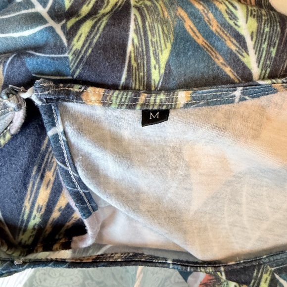 Amazon essentials Jungle green leaf print medium romper - Picture 8 of 8